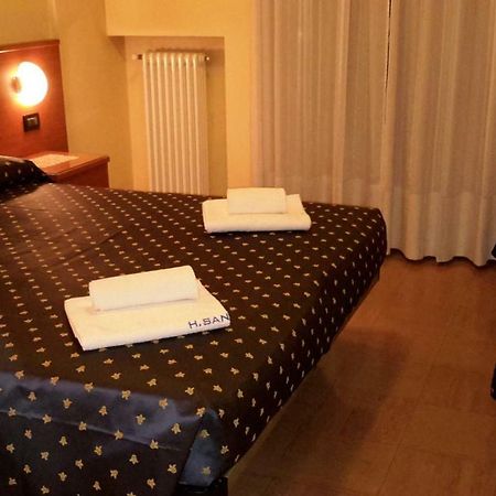 Hotel Sanson Вітторіо-Венето Екстер'єр фото
